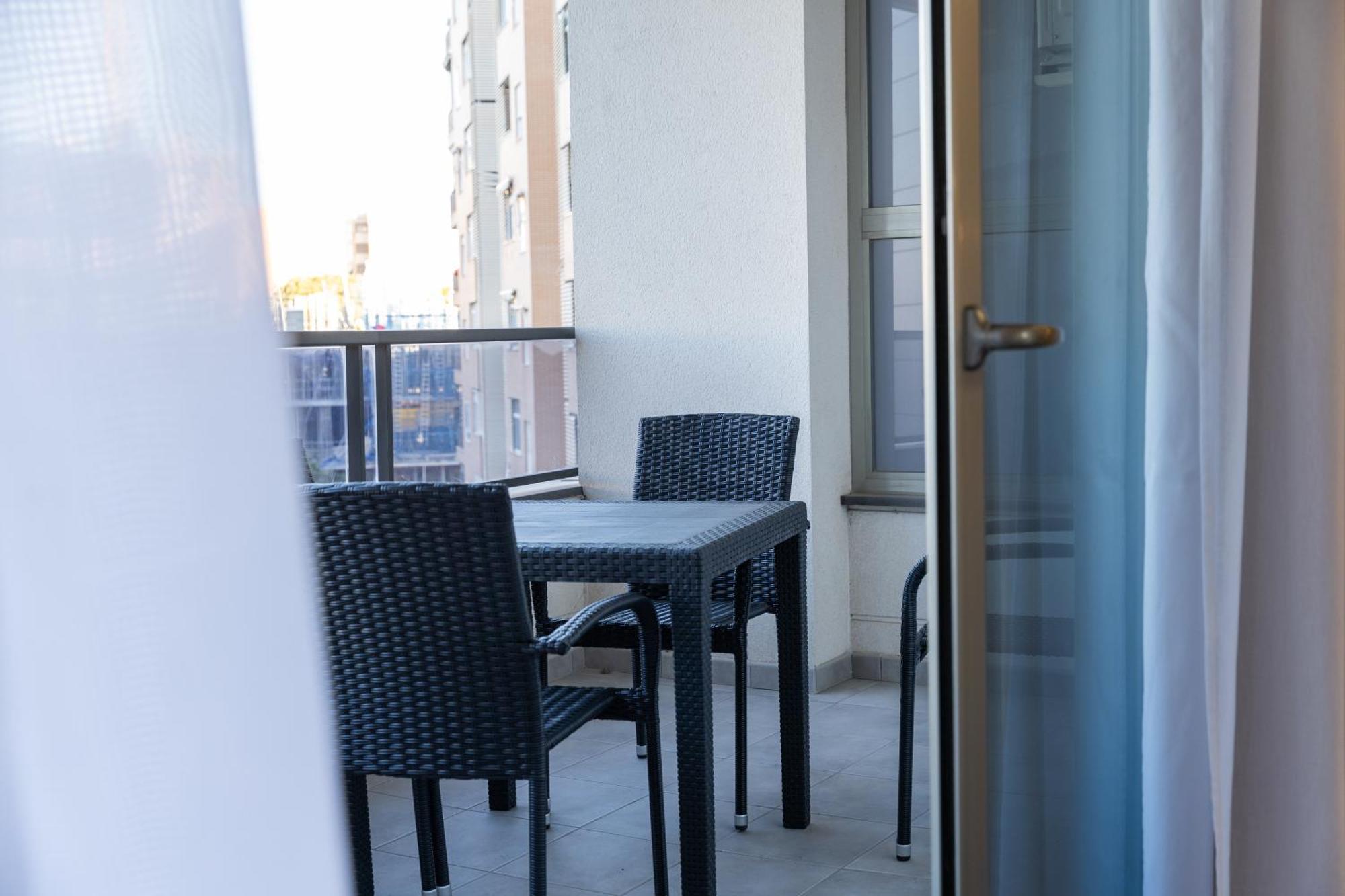 Guillman Suites Alicante Buitenkant foto