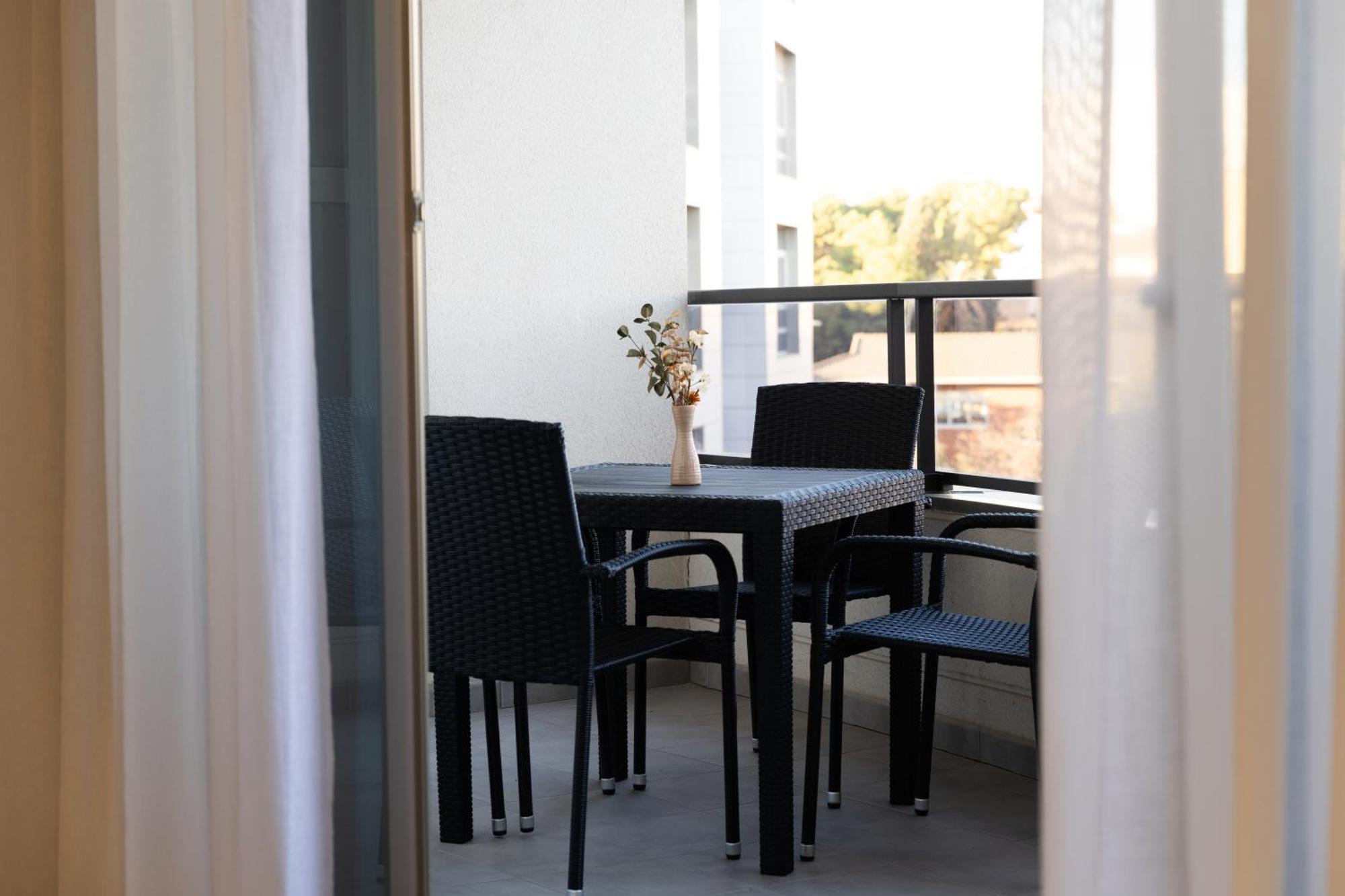 Guillman Suites Alicante Buitenkant foto